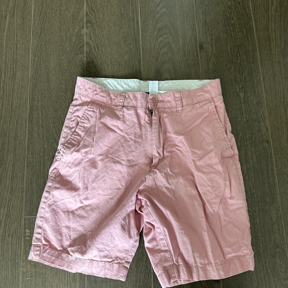 Like new pink men’s shorts